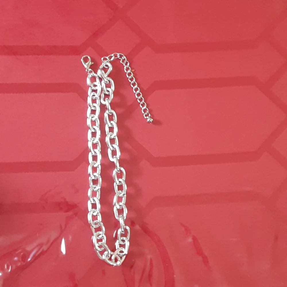 Necklace fashion choker